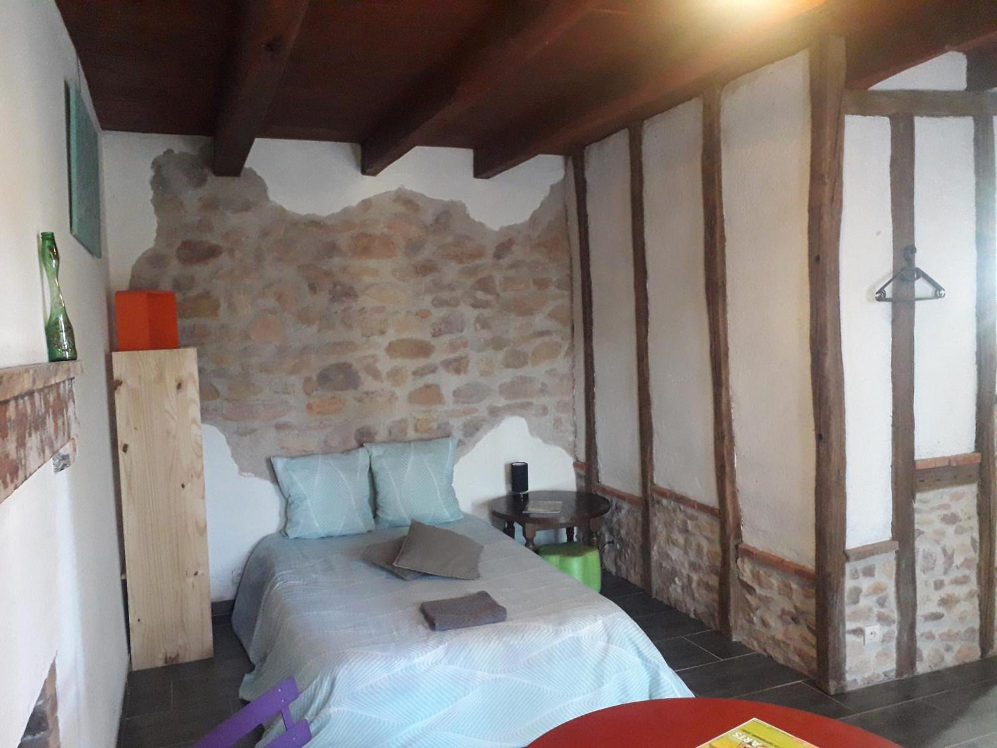 Chambre Double Vallon-en-Sully Exterior foto
